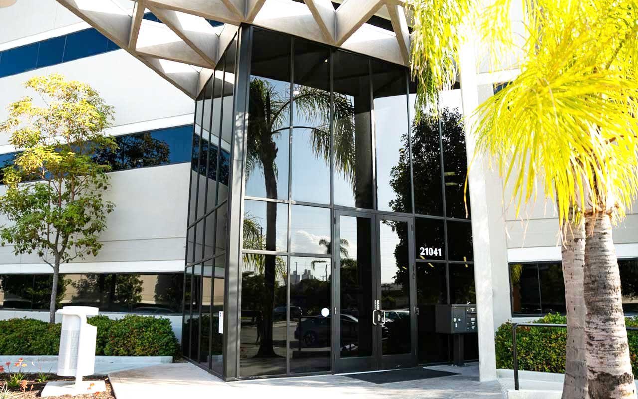 dual-reflective-window-film-for-commercial-buildings