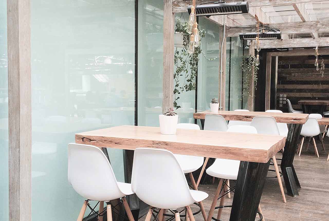 decorative-window-film-restaurant