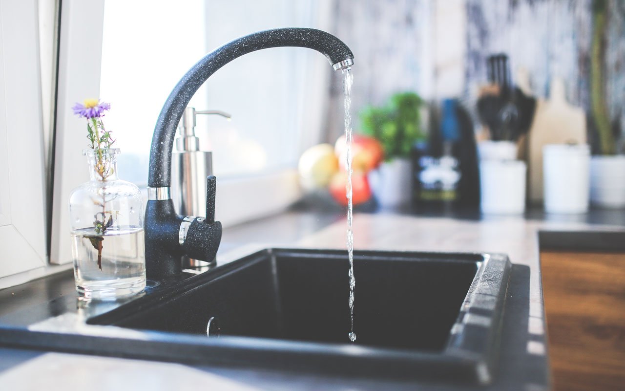 Fix leaking faucets Fix-leaking-faucets