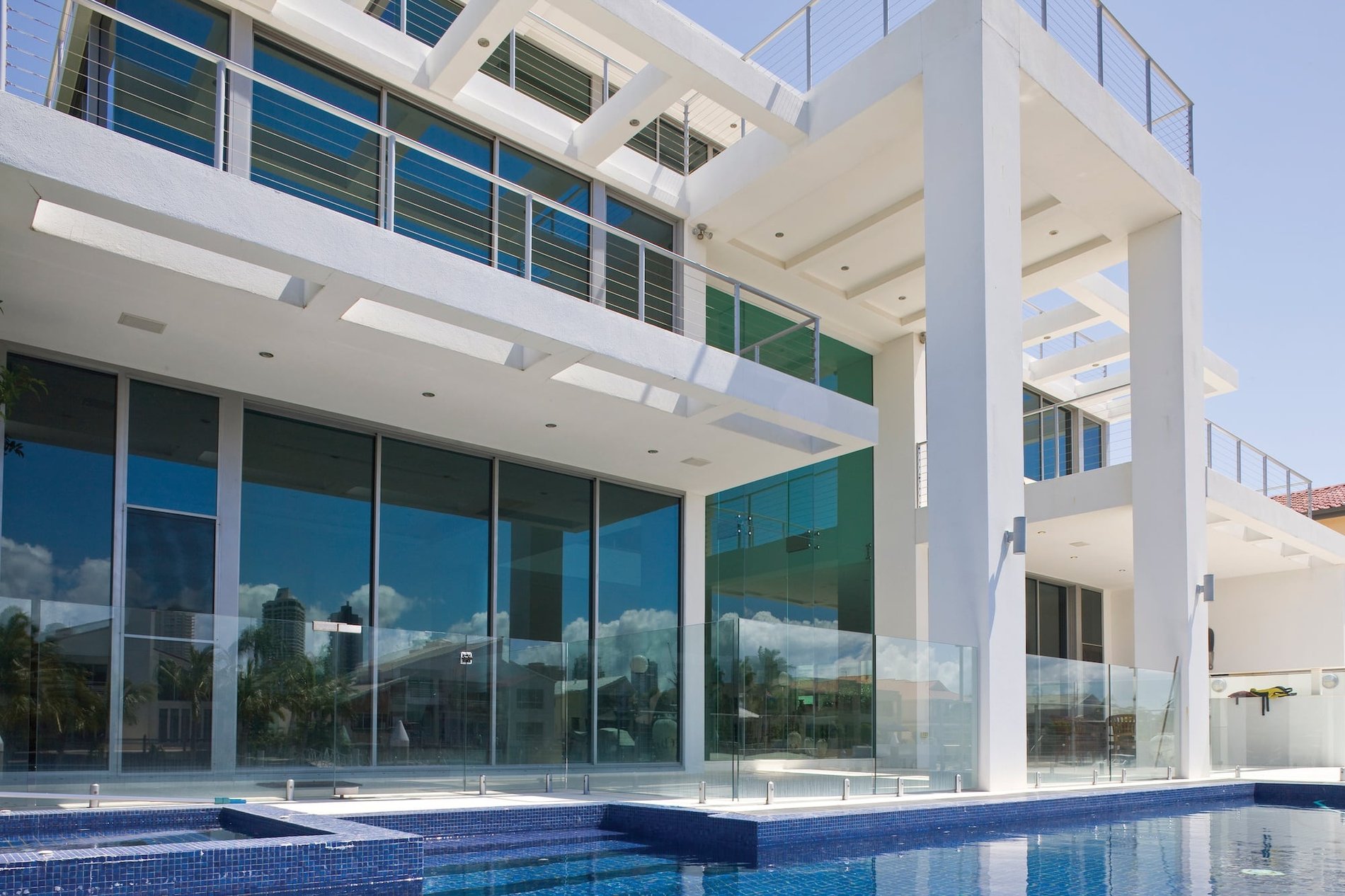 window-tinting-installations-in-orange-county-ca.jpg